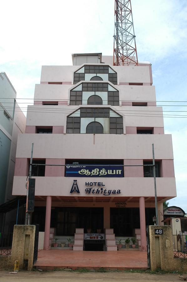 Hotel Athityaa Кумбаконам Экстерьер фото