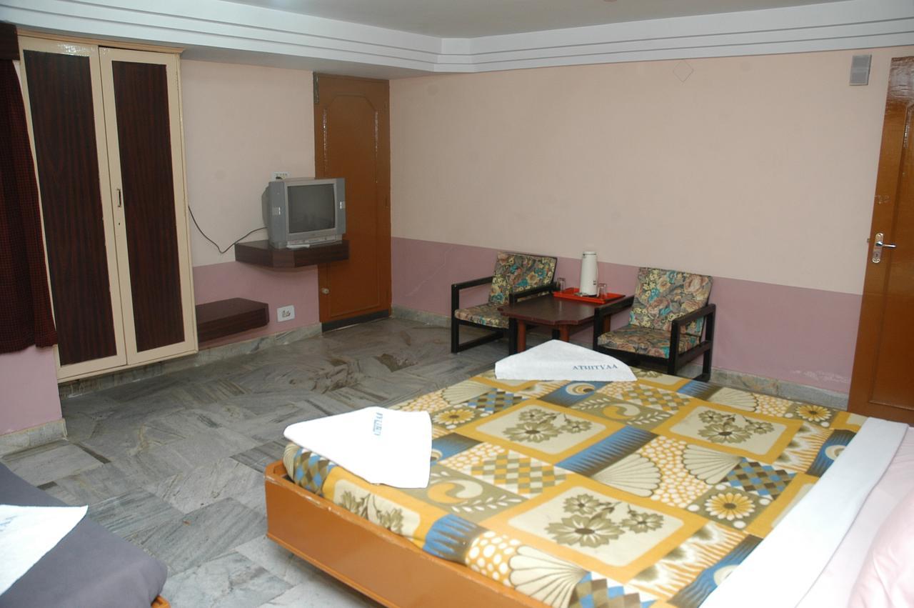 Hotel Athityaa Кумбаконам Экстерьер фото